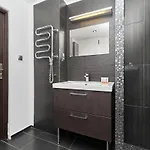 Apartment Ruska By Renters